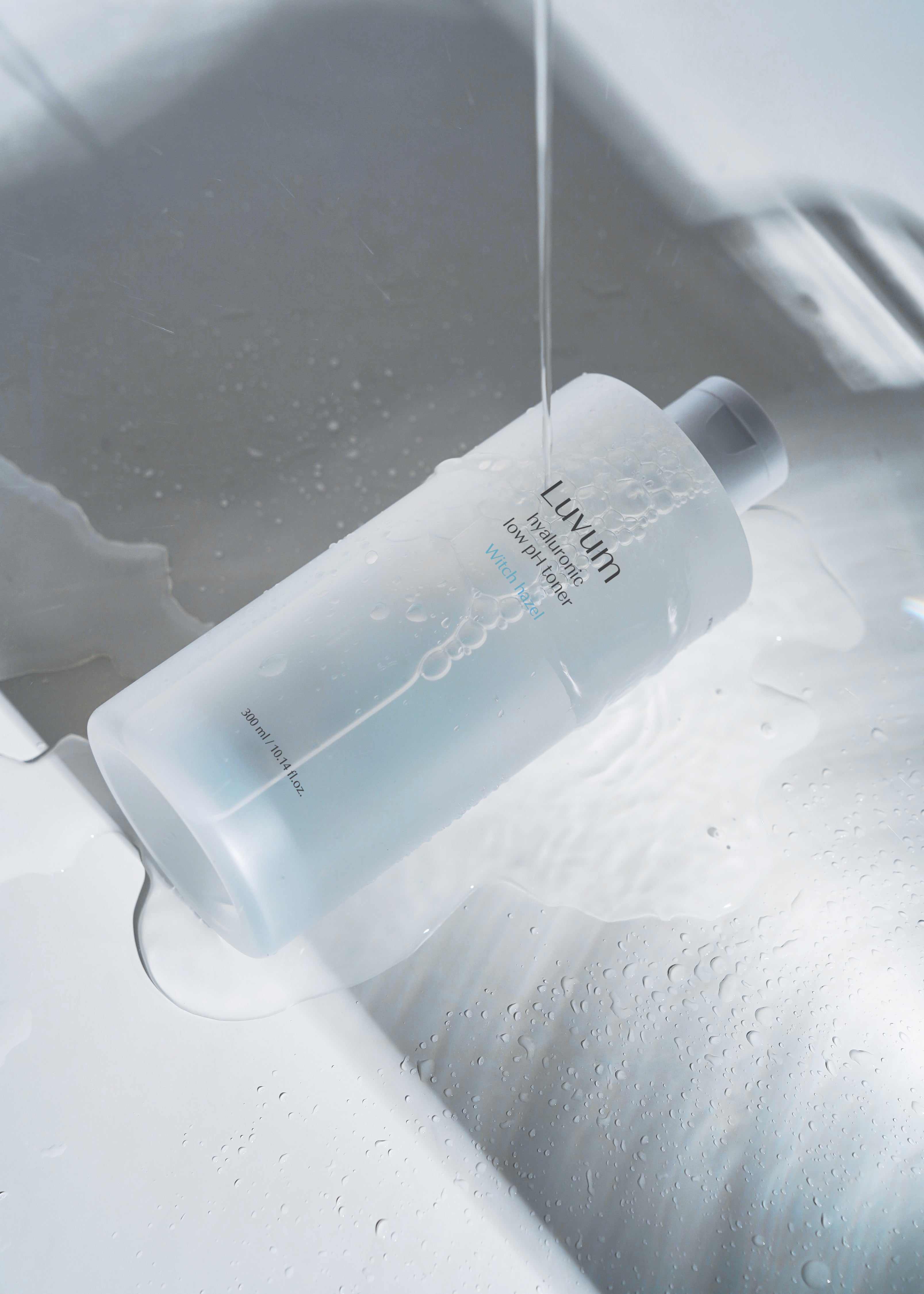 LUVUM WITCH HAZEL HYALURONIC LOW PH TONER Feuchtigkeitsspendendes Gesichtswasser mit niedrigem pH-Wert und pflanzlicher Hyaluronsäure mit niedrigem Molekulargewicht 300 ml #5