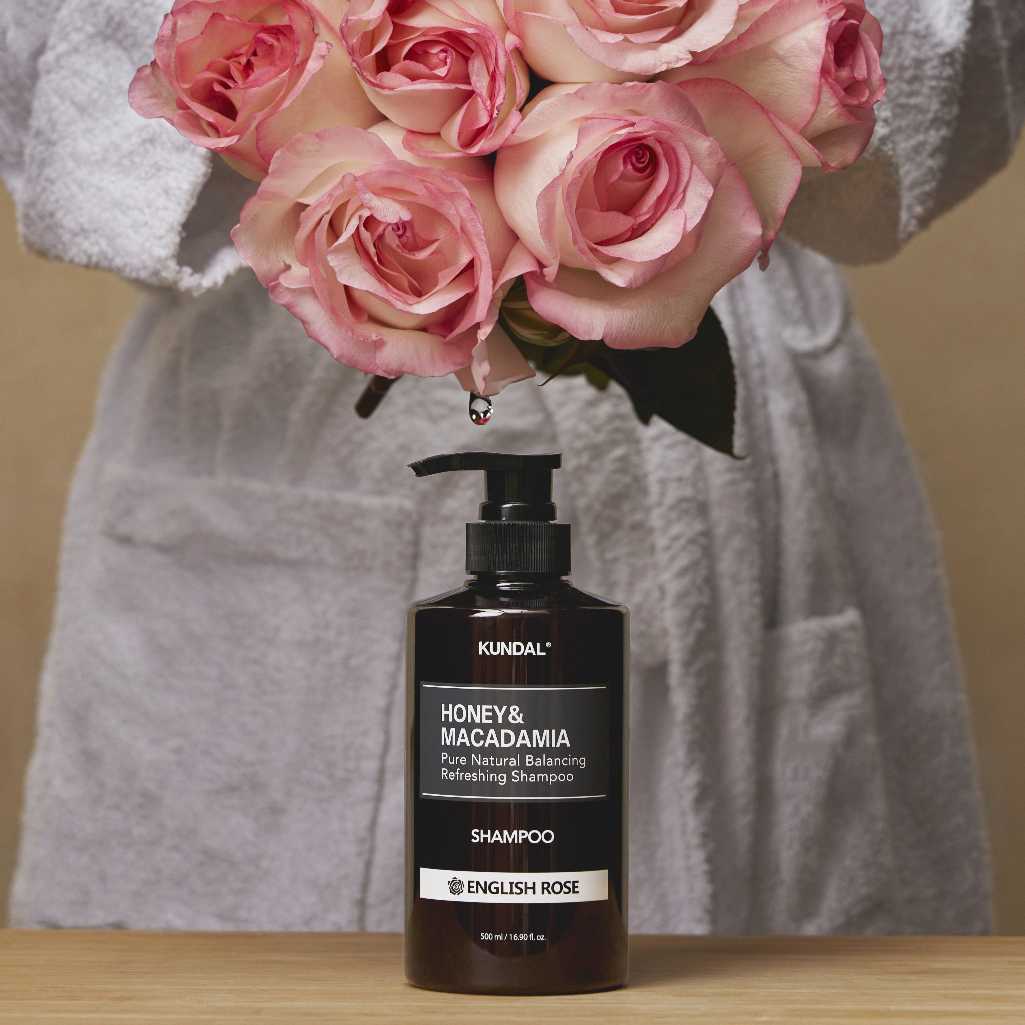 KUNDAL HONEY & MACADAMIA Shampoo rinfrescante per capelli, Rosa Inglese 500 ml #2