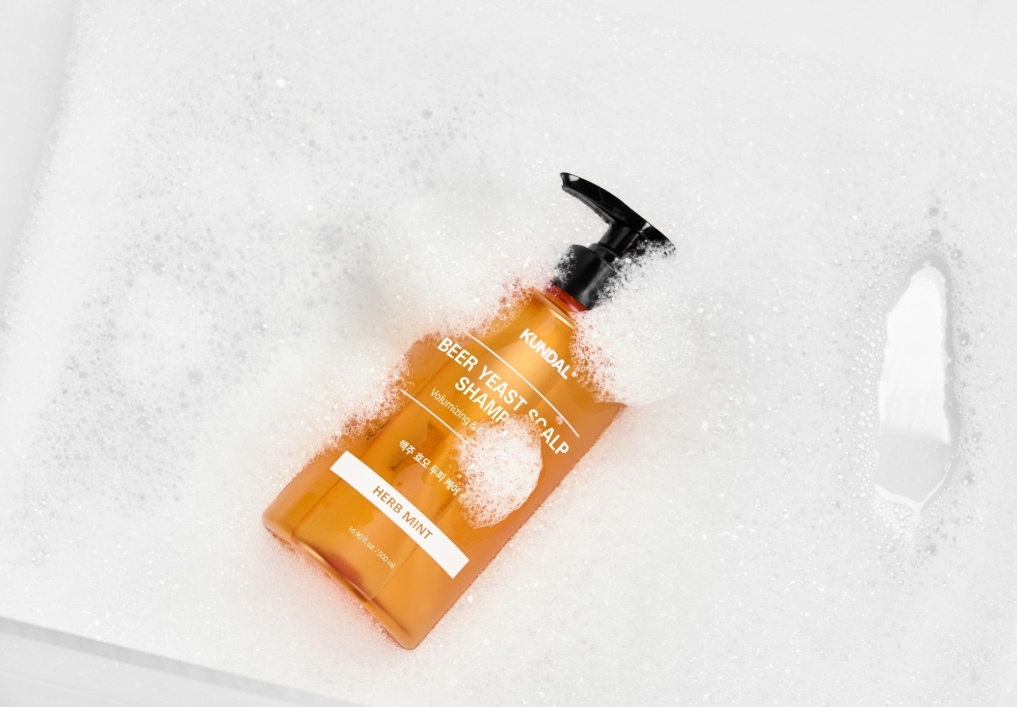 KUNDAL HAIR LOSS RELIEF Szampon z drożdżami jęczmiennymi ograniczający wypadanie włosów, Herb Mint 500 ml #2
