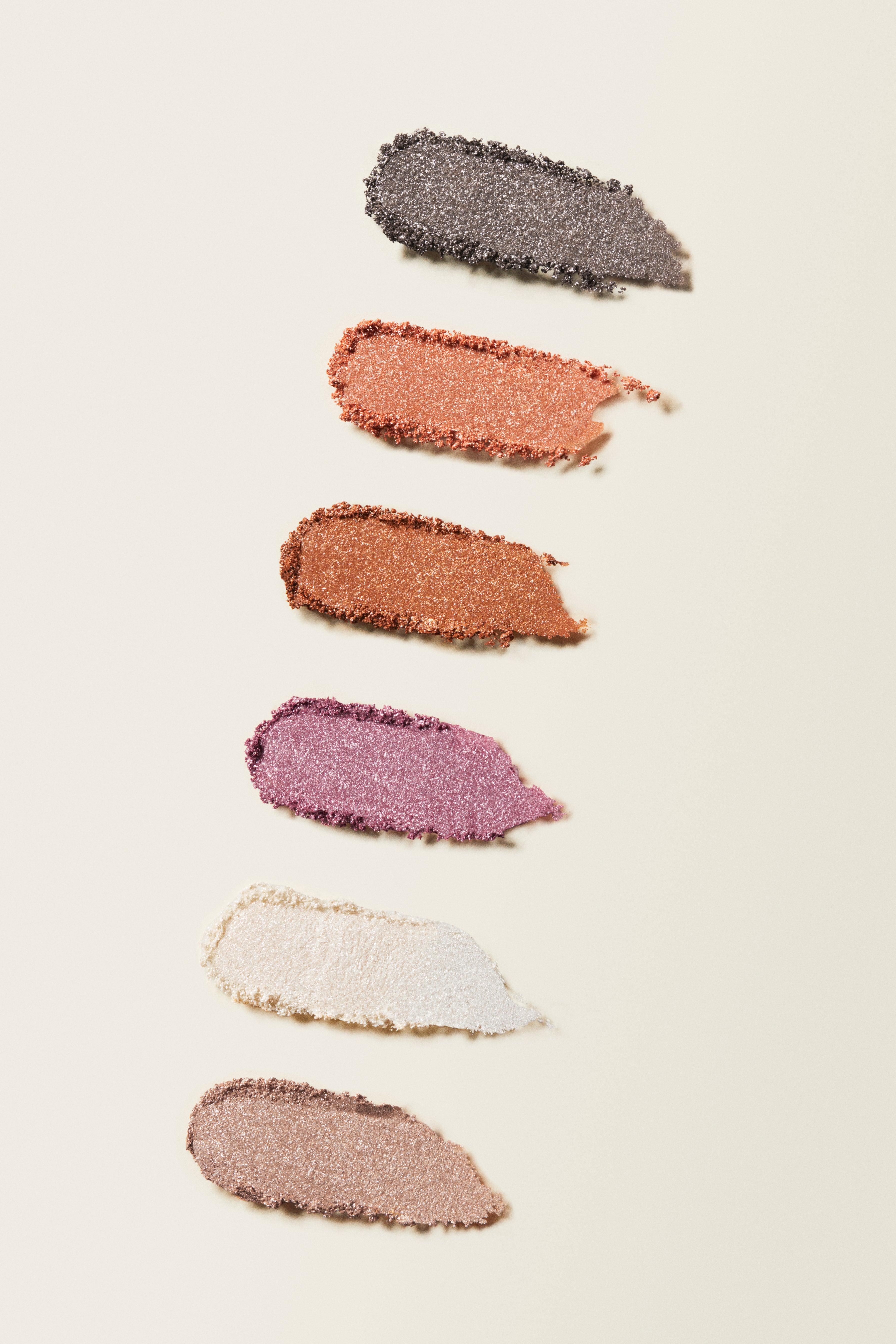 LAKA MONO EYESHADOW Ombretto dal finish glitterato 1,8 g