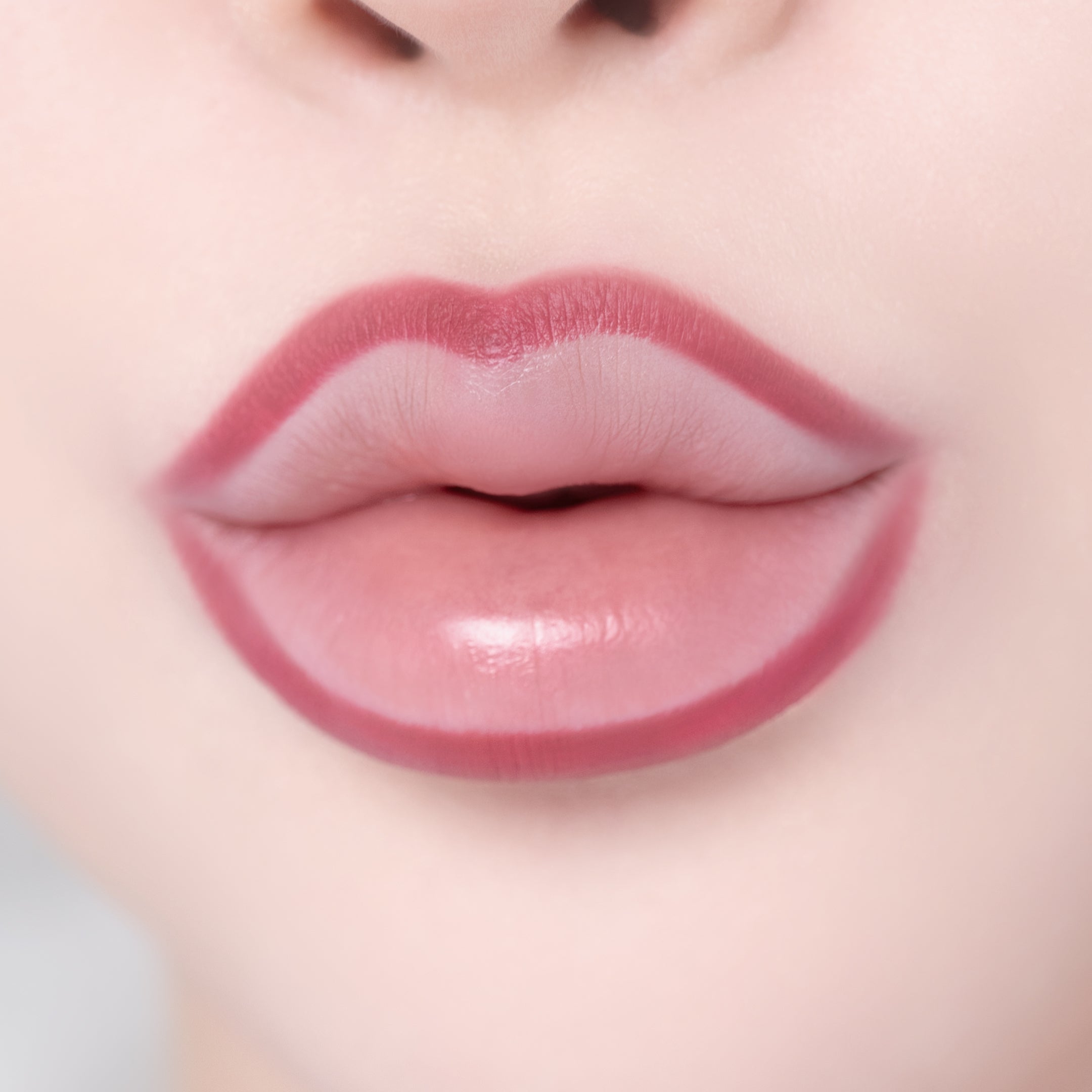 LAKA STAIN LIP LINER Matita labbra con effetto colore naturalmente fissato 0,7 g #8