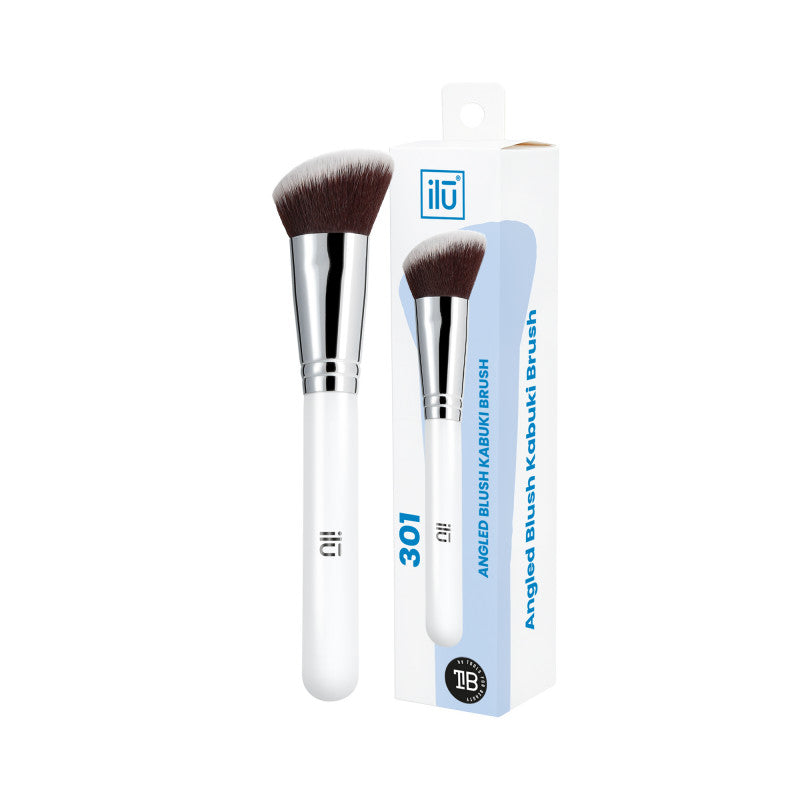 ilū 301 Pennello Angolato Kabuki Per Blush